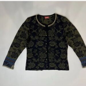Oleana: Women's Floral Knit Sweater - Black and Green